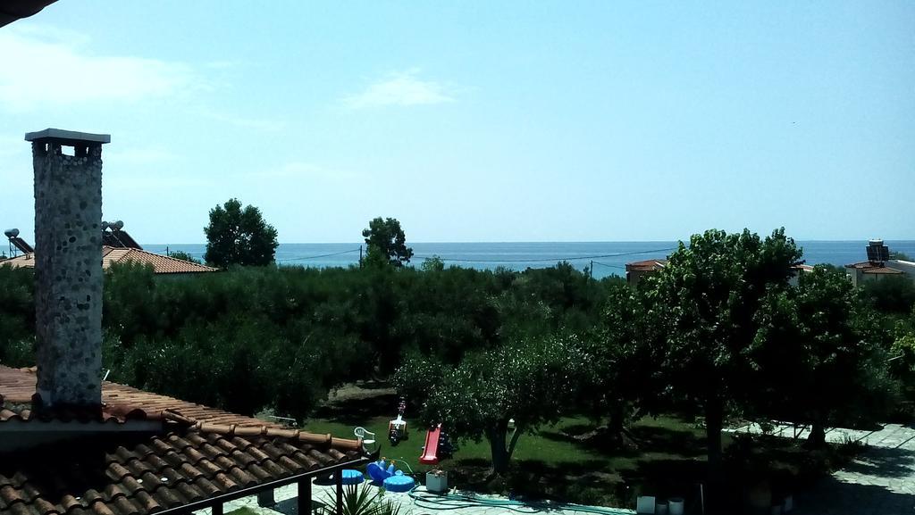 Nireas Appartement Nea Skioni Buitenkant foto